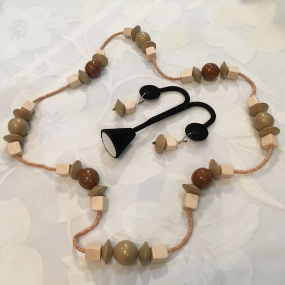 Vintage Beaded Boho Necklace And Earrings - Picture 2 of 4